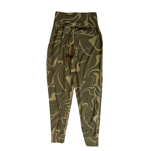 NWT Universal Standard Size 00-0 4XS Matcha Swirl Green Leggings Pockets - Picture 2 of 11